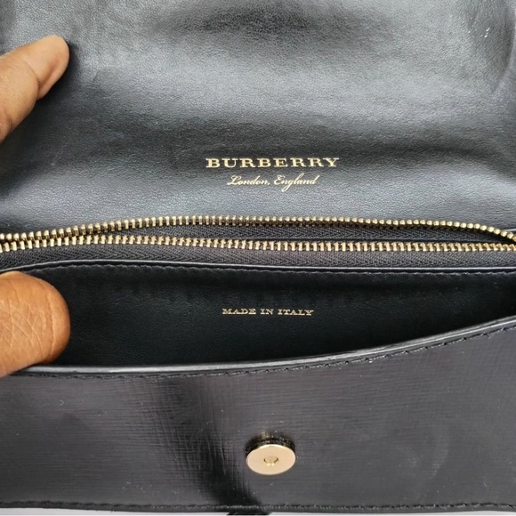 Authentic BURBERRY 
House Check Bridle Calfskin Small Madison Buckle Bag… - Picture 5 of 14